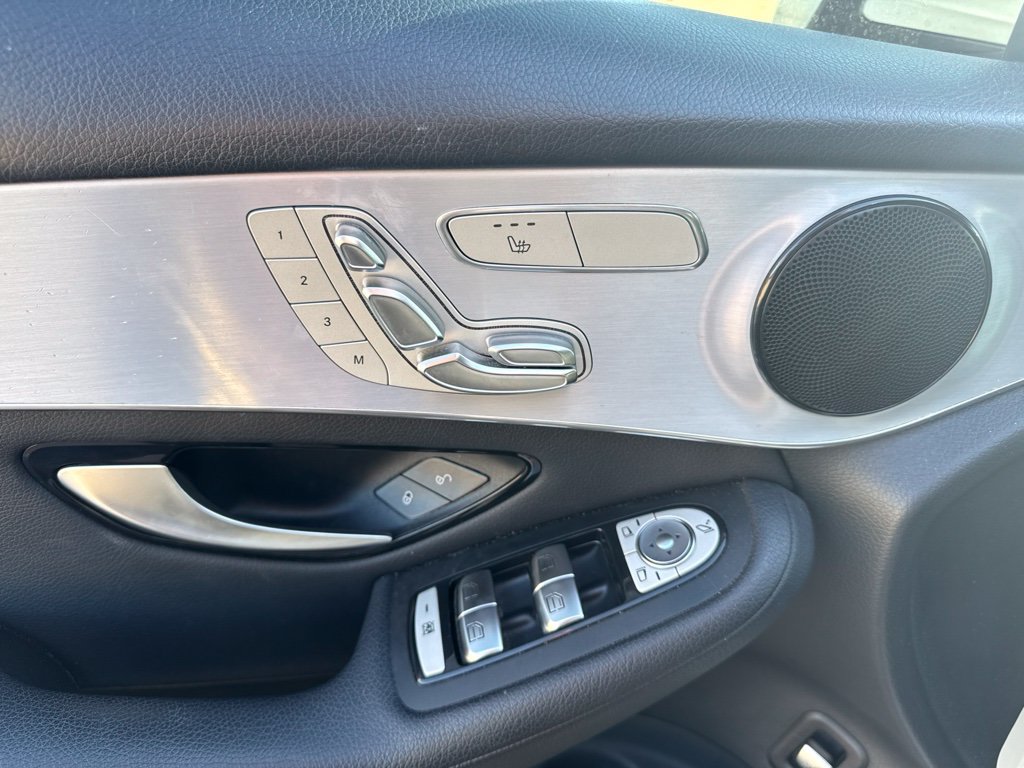 Used 2019 Mercedes-Benz GLC 300 image 9