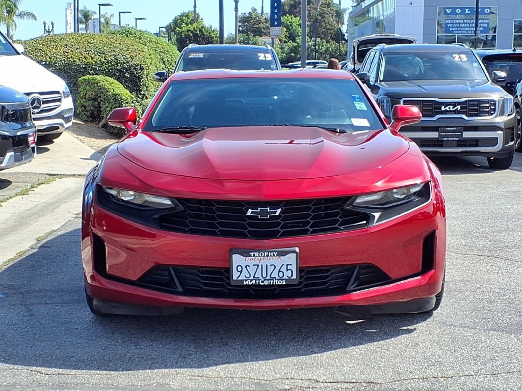 Used 2020 Chevrolet Camaro LT w/ Technology Package RWD image 2