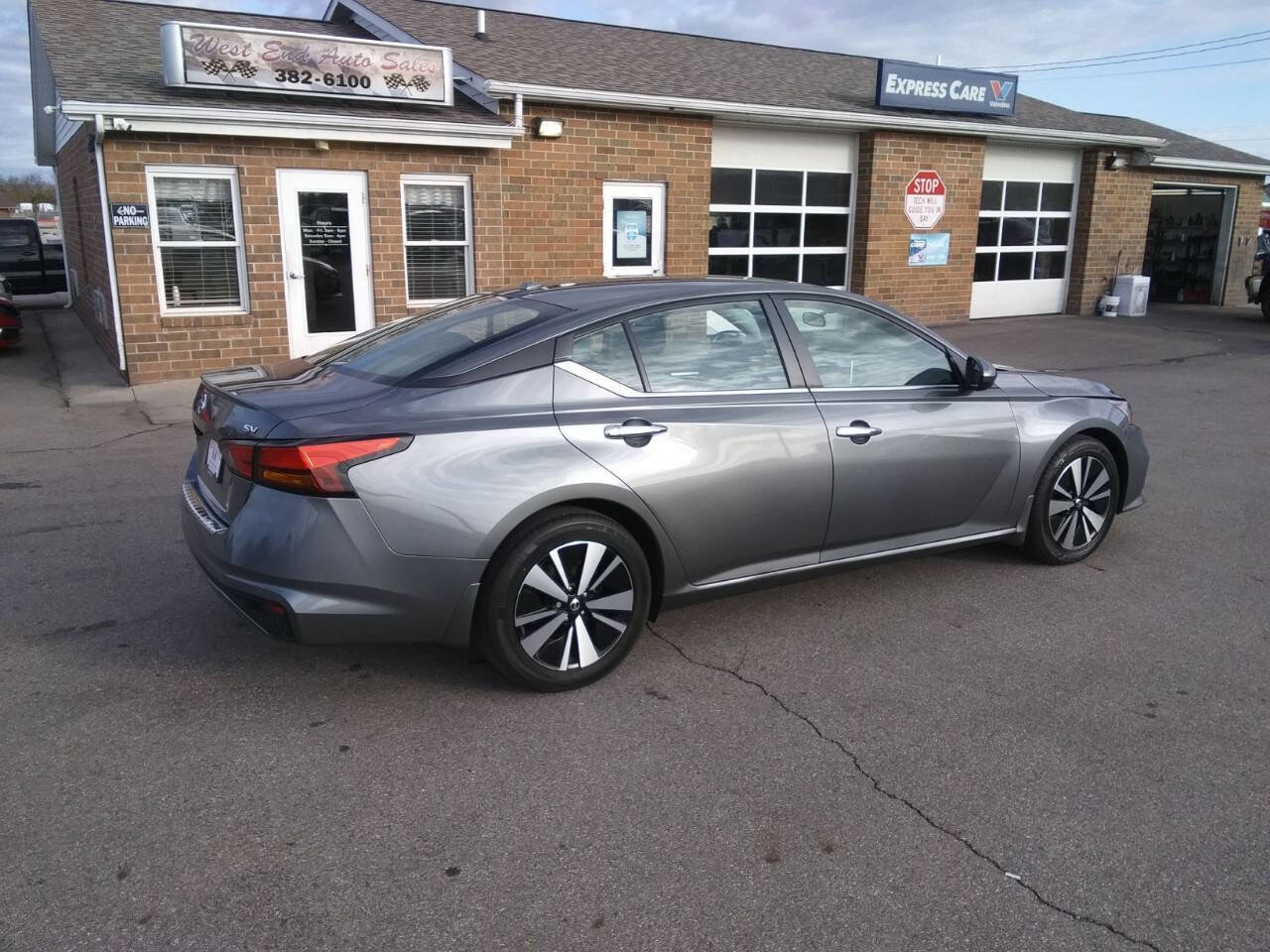 Used 2022 Nissan Altima 2.5 SV image 4