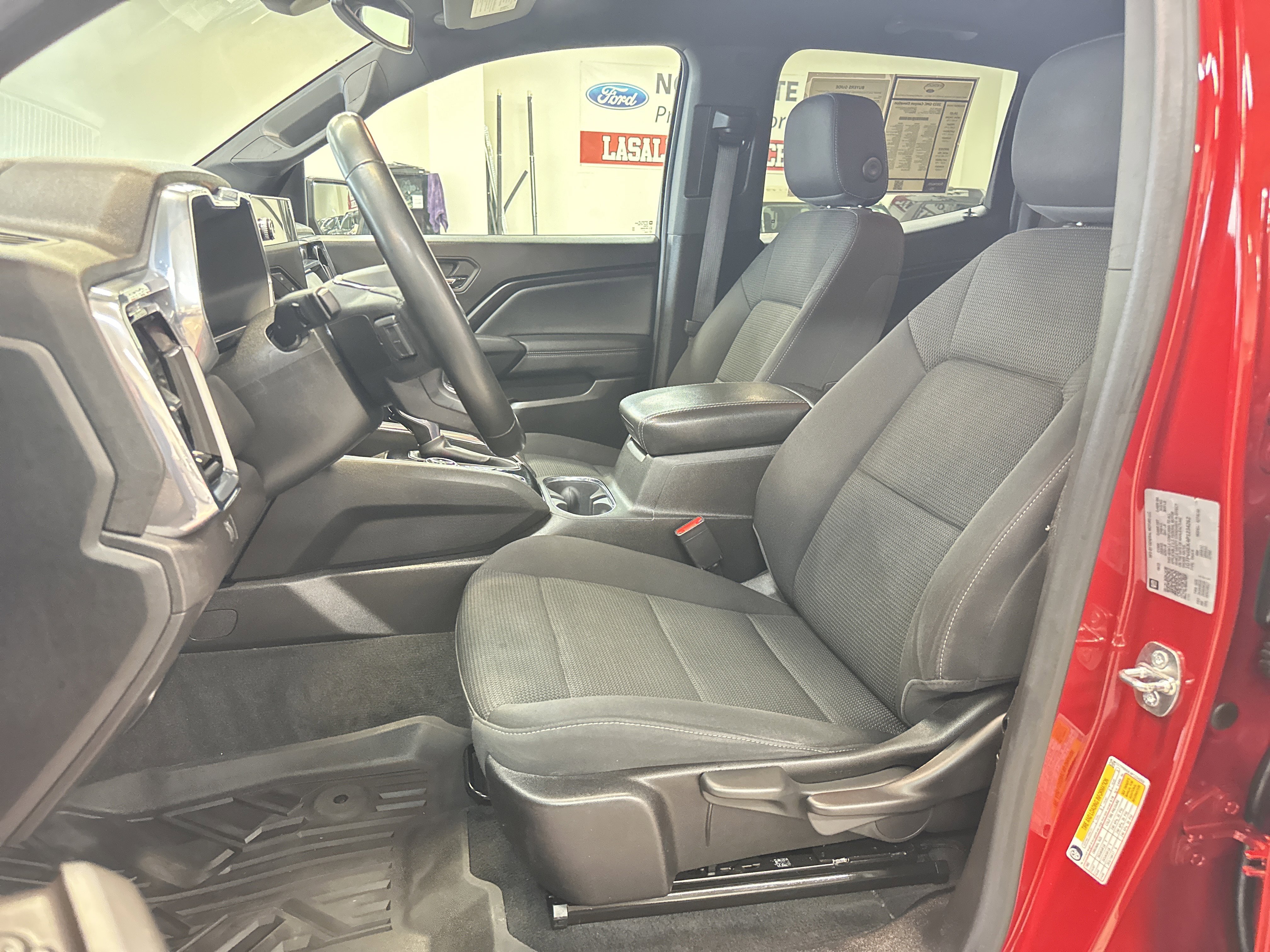 Used 2023 GMC Canyon Elevation w/ Convenience Package image 4