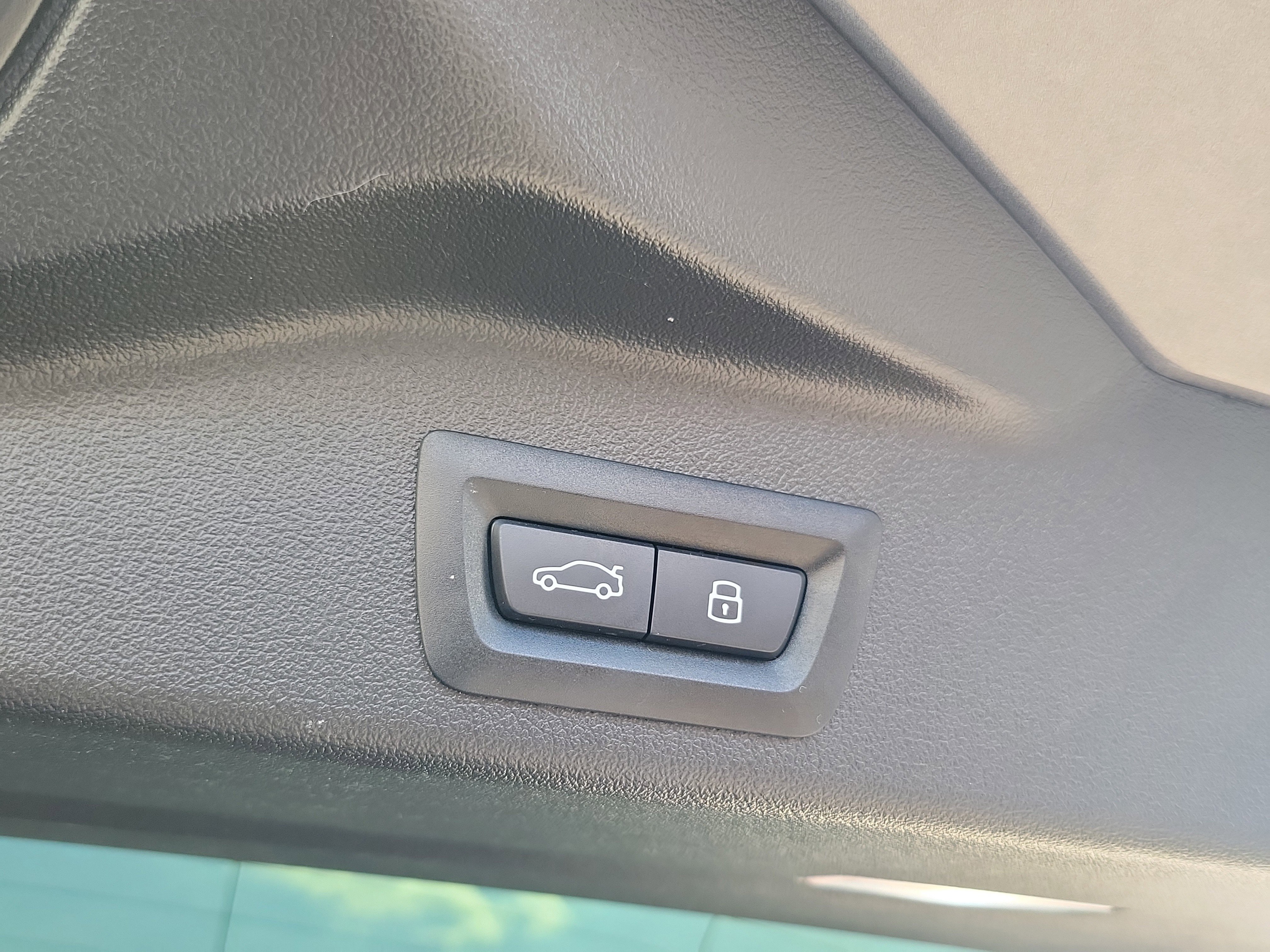 Used 2025 BMW X5 xDrive40i w/ Premium Package image 10