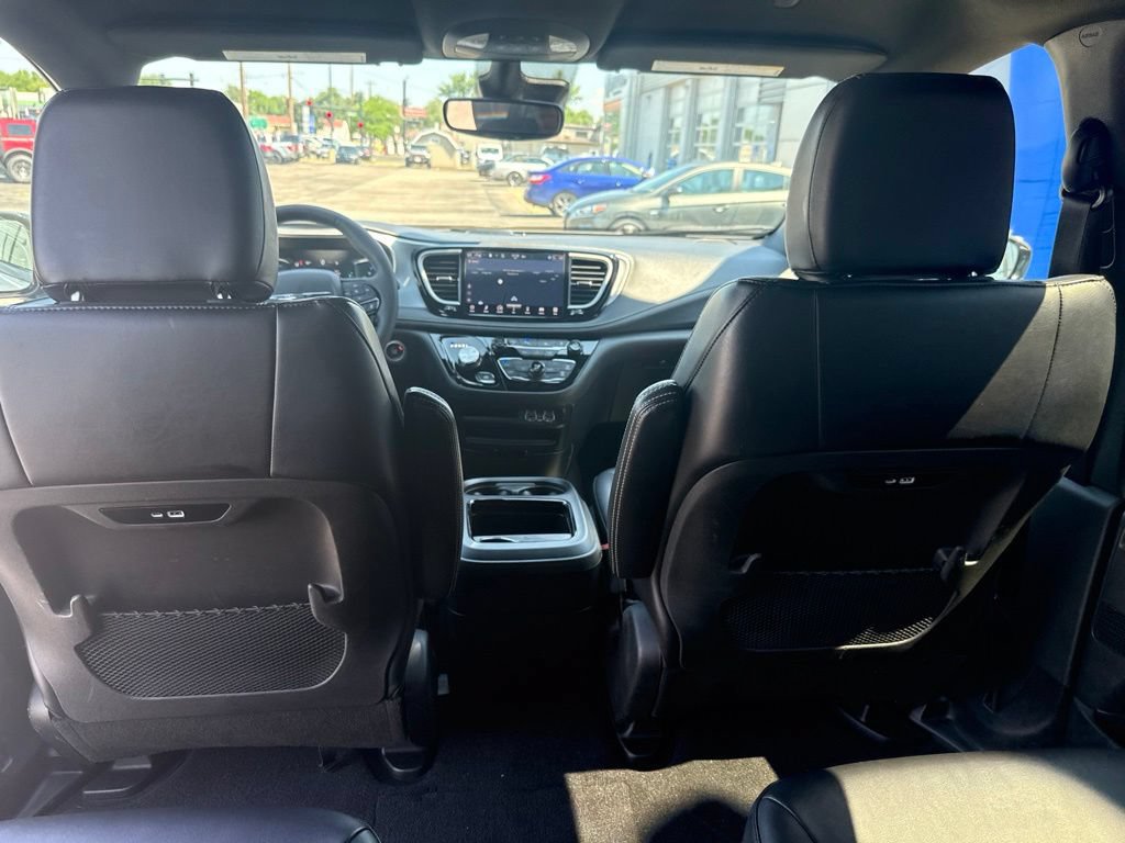 Used 2024 Chrysler Pacifica Limited FWD image 34