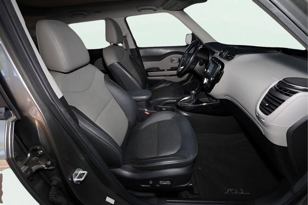 Used 2018 Kia Soul + w/ Primo Package image 10