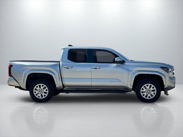 Certified 2025 Toyota Tacoma SR5 w/ SR5 Upgrade Package AWD/4WD image 4