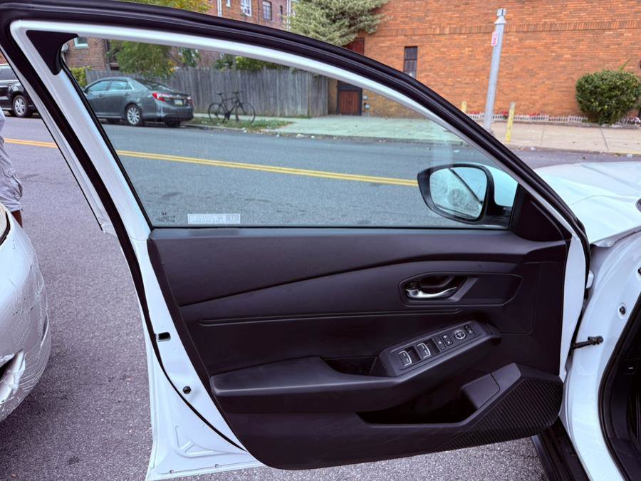 Used 2023 Honda Accord LX image 18