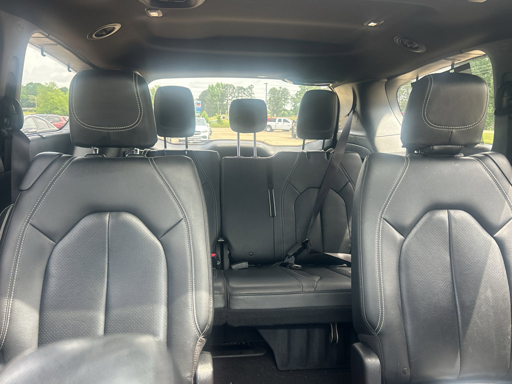 Used 2020 Chrysler Pacifica Touring-L Plus FWD image 13