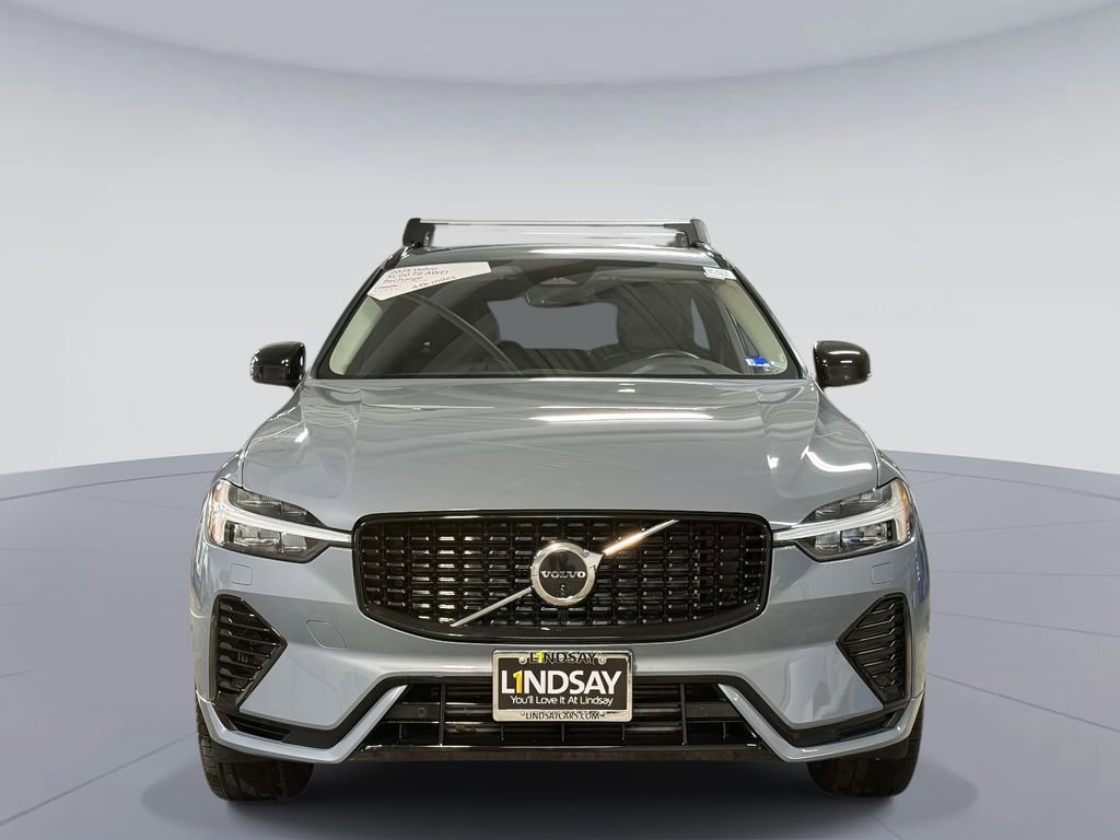 Used 2023 Volvo XC60 T8 Plus image 8