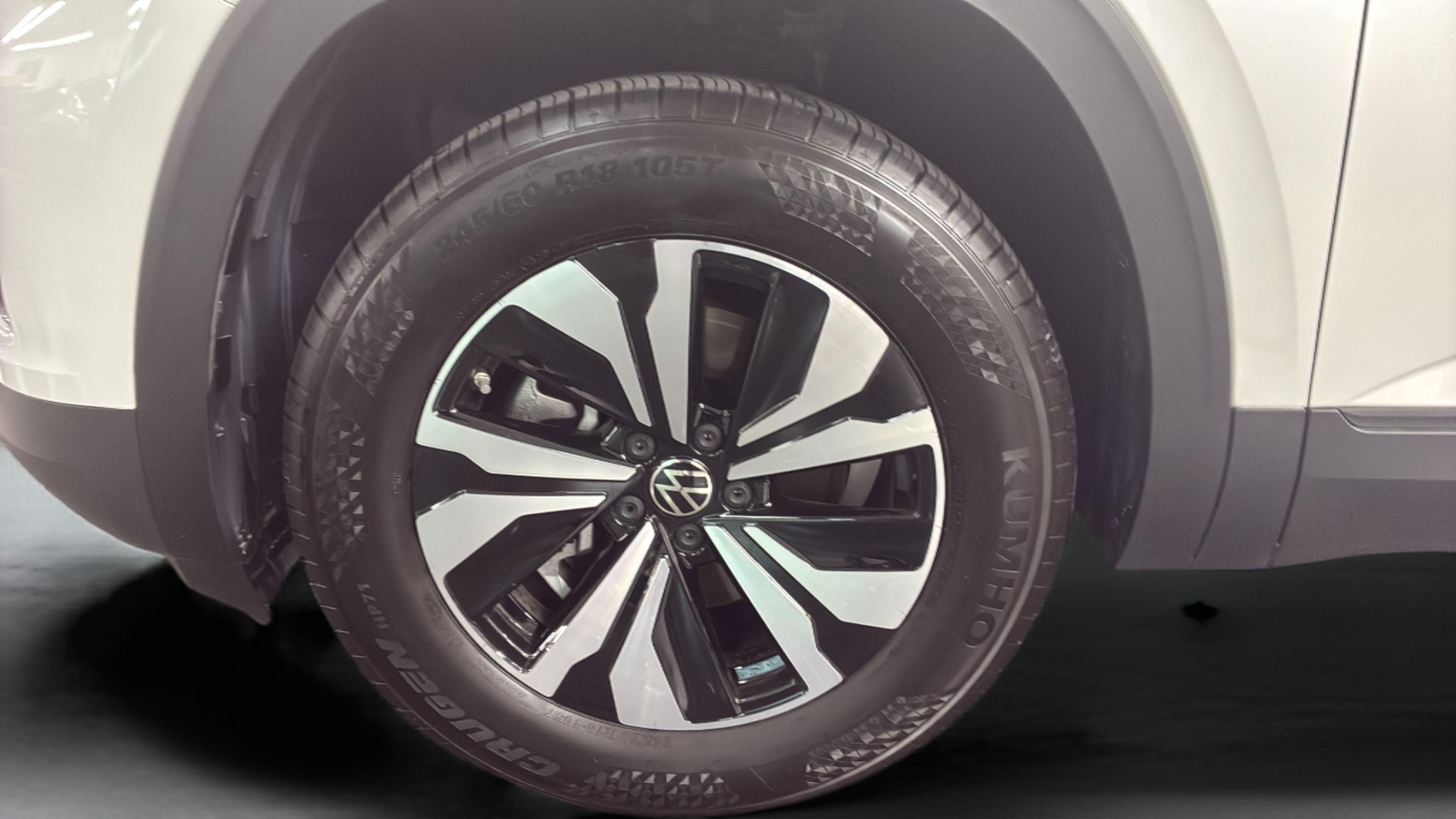 Used 2026 Volkswagen Atlas Cross Sport SE FWD image 29
