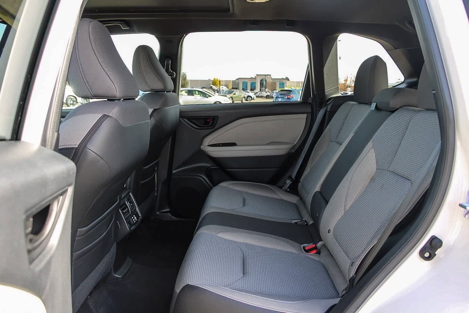 Used 2025 Subaru Forester Premium AWD/4WD image 3
