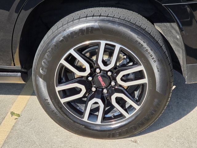 Used 2023 GMC Yukon AT4 w/ AT4 Premium Plus Package AWD/4WD image 8