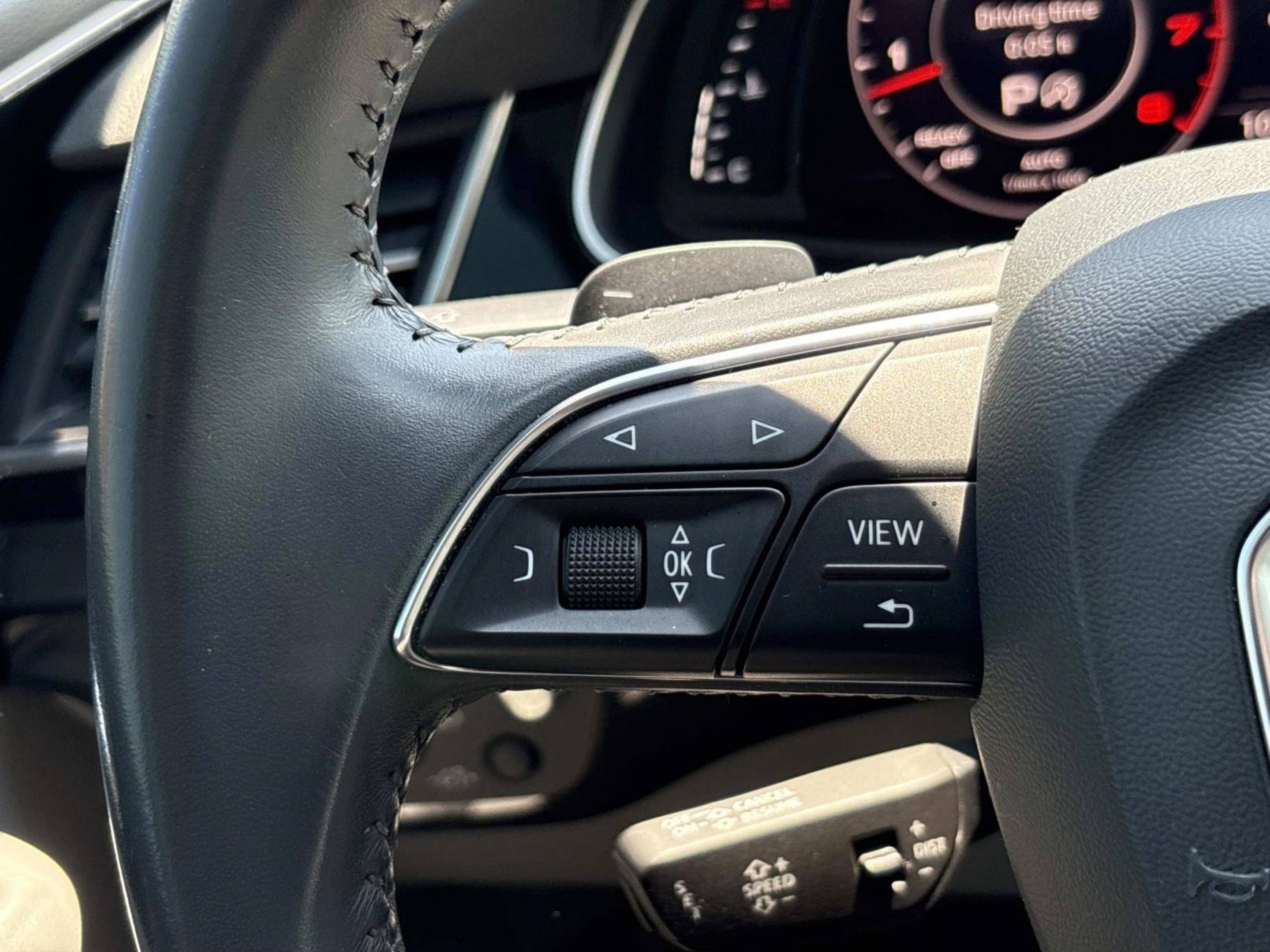 Used 2018 Audi Q7 3.0T Prestige AWD/4WD image 26
