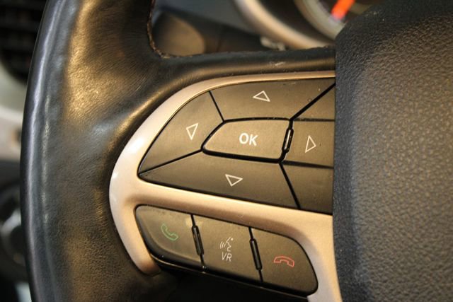 Used 2017 Jeep Cherokee Altitude image 20