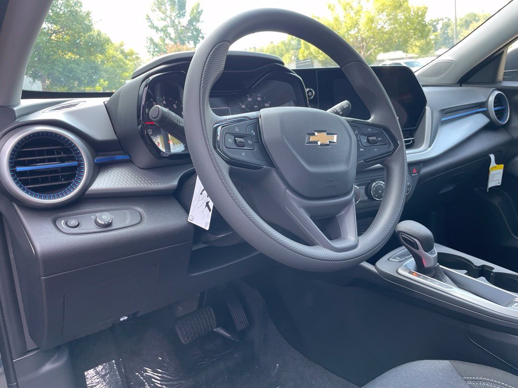 New 2026 Chevrolet Trax LS FWD image 10