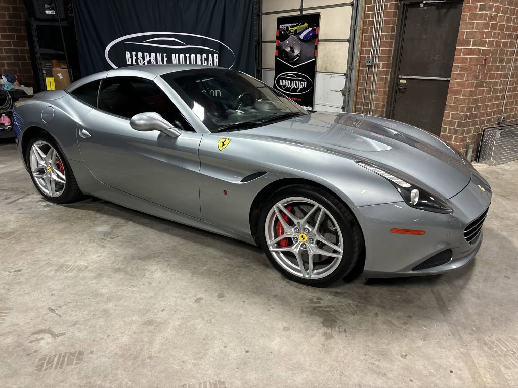 Used 2015 Ferrari California T image 15