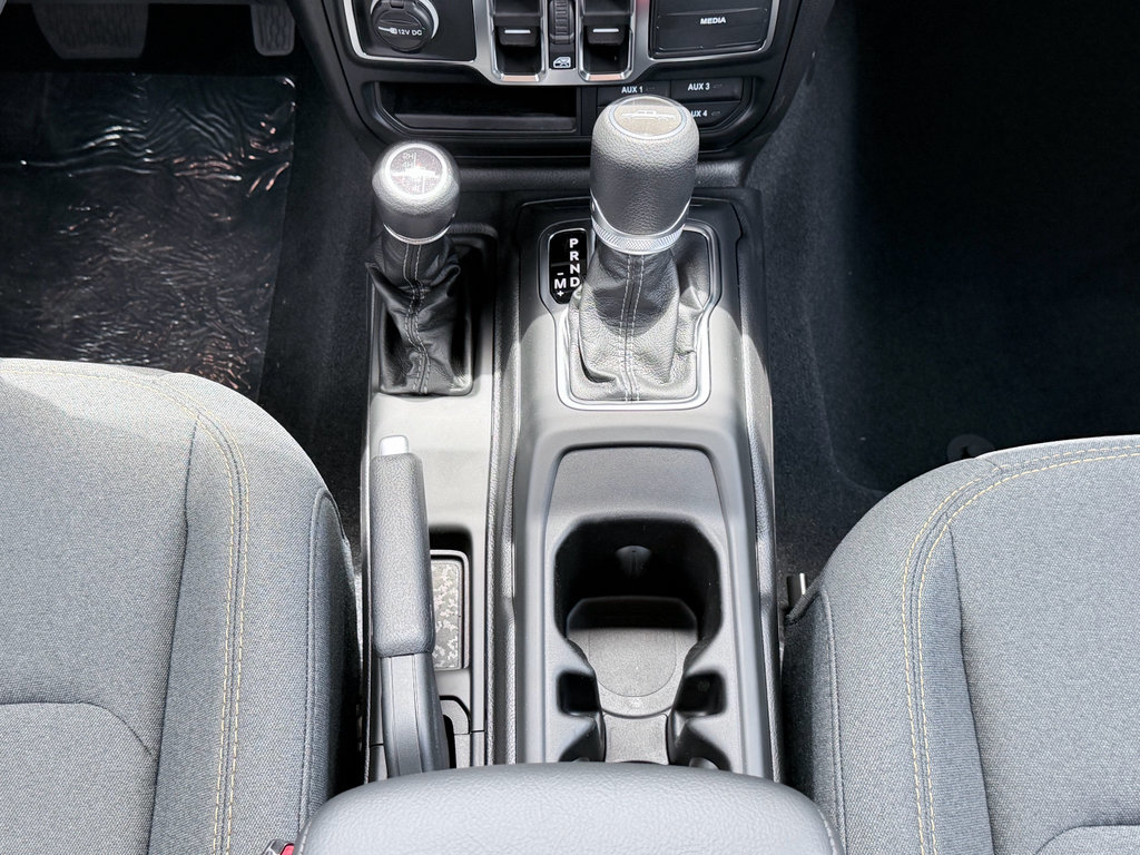 New 2026 Jeep Gladiator Sport AWD/4WD image 18