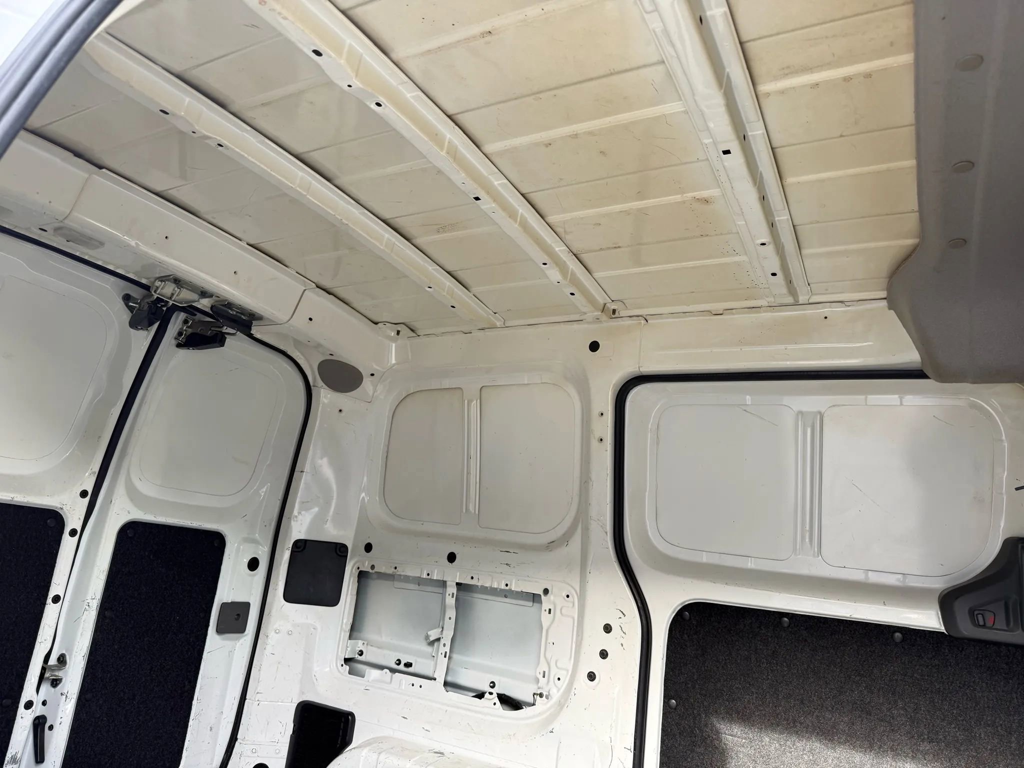 Used 2017 Nissan NV200 SV w/ Technology Package FWD image 32