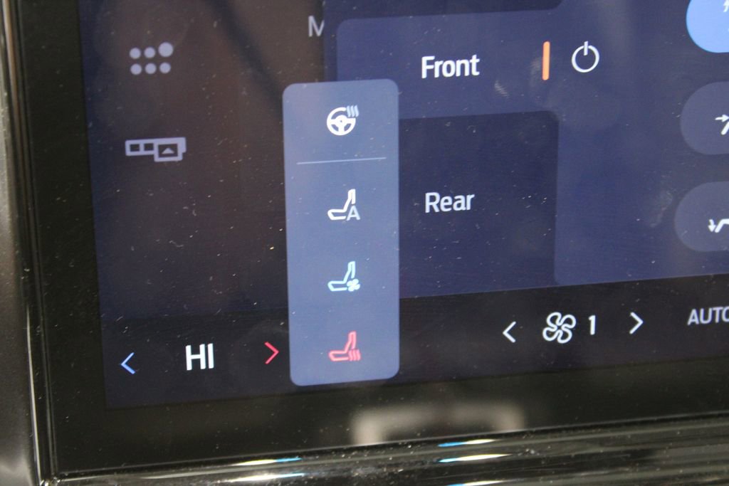 Used 2025 Ford Expedition Platinum image 34