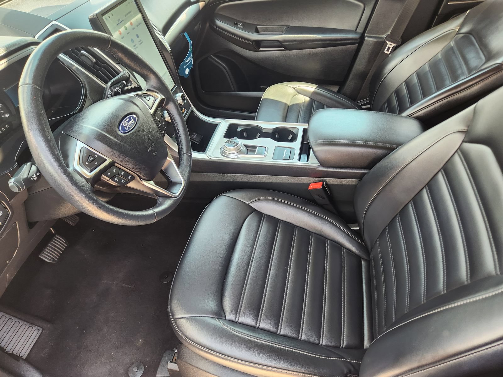 Used 2024 Ford Edge SEL AWD/4WD image 15