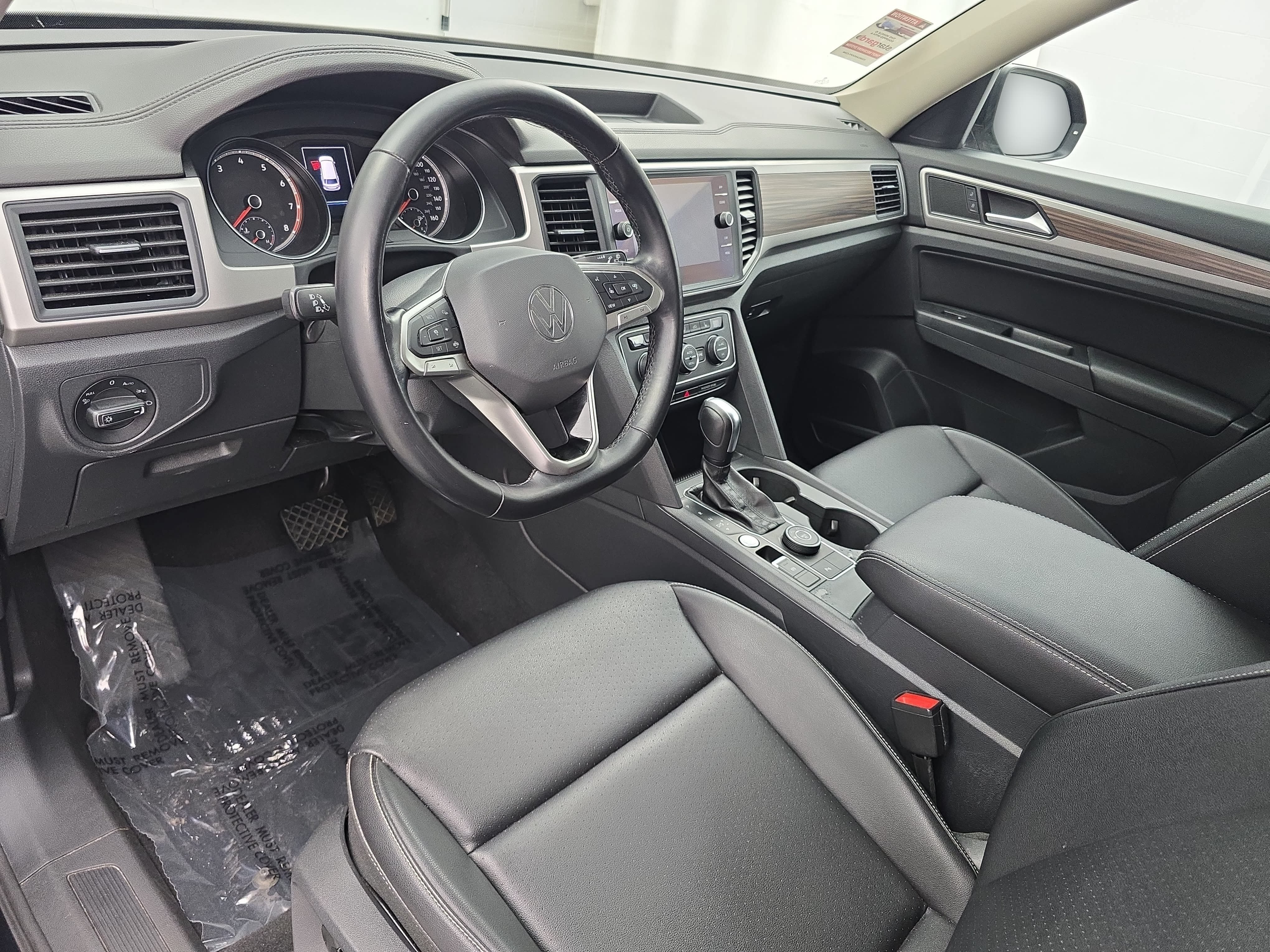 Used 2021 Volkswagen Atlas SE w/ Panoramic Sunroof Package AWD/4WD image 16
