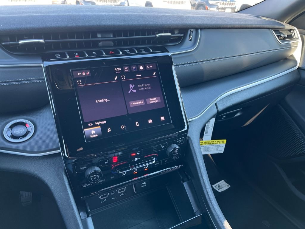 New 2025 Jeep Grand Cherokee Altitude image 14