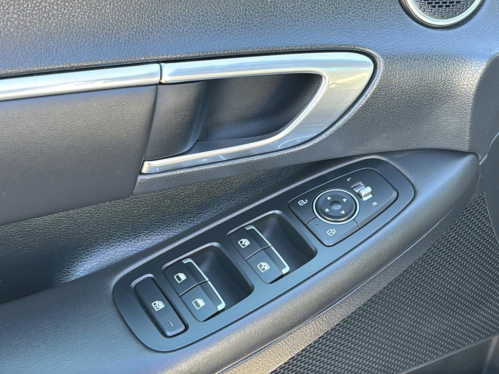Certified 2023 Hyundai Sonata SEL FWD image 16