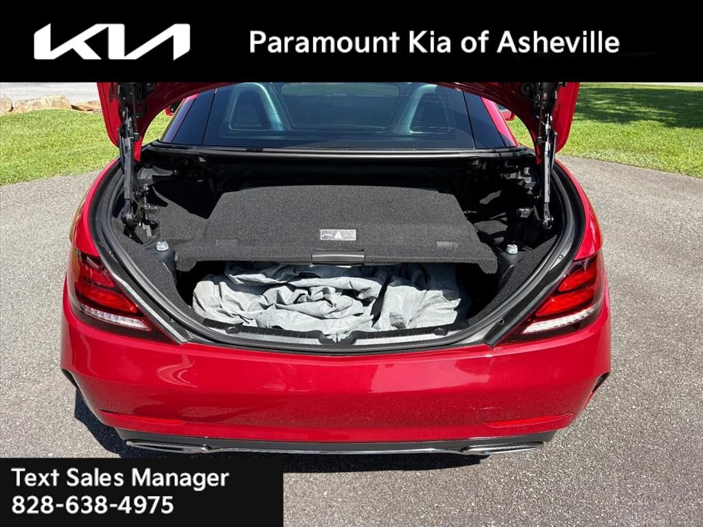 Used 2020 Mercedes-Benz SLC 300 image 28