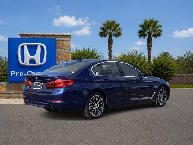 Used 2020 BMW 530i xDrive w/ Convenience Package AWD/4WD image 5