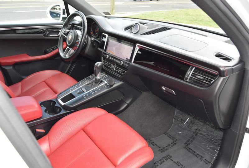 Used 2019 Porsche Macan AWD/4WD image 31