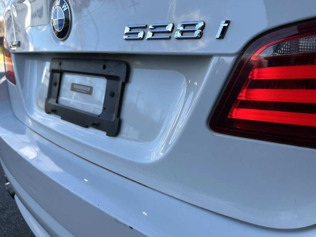 Used 2013 BMW 528i xDrive Sedan AWD/4WD image 18
