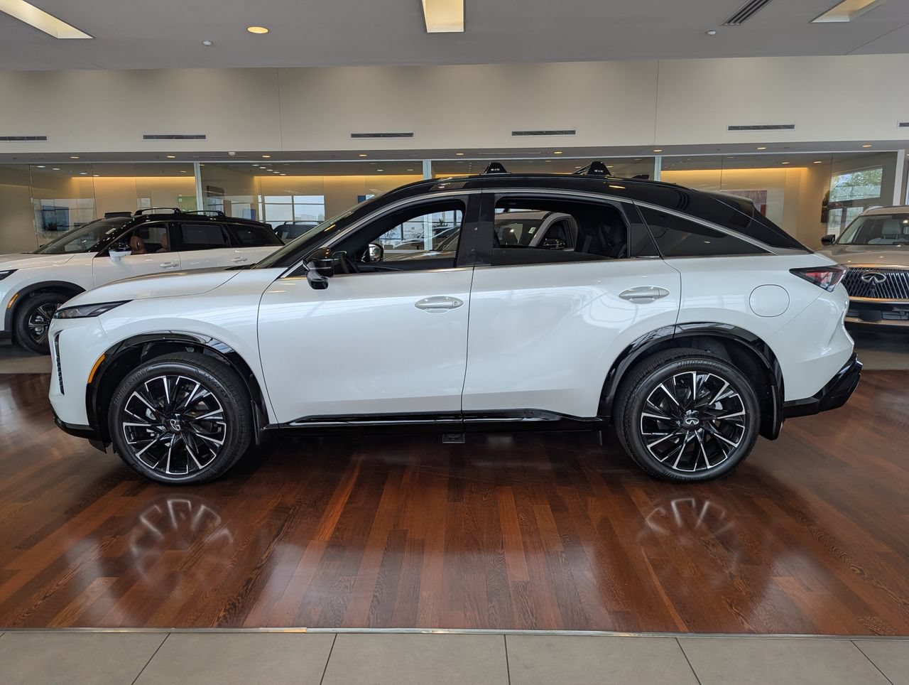 Certified 2027 INFINITI QX65 Autograph w/ Technology Package AWD/4WD image 2