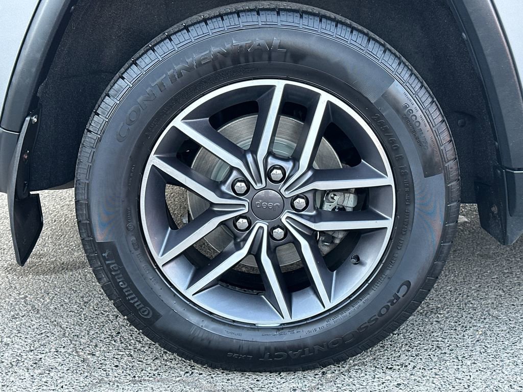 Used 2020 Jeep Grand Cherokee Laredo w/ Quick Order Package 2BN North image 8