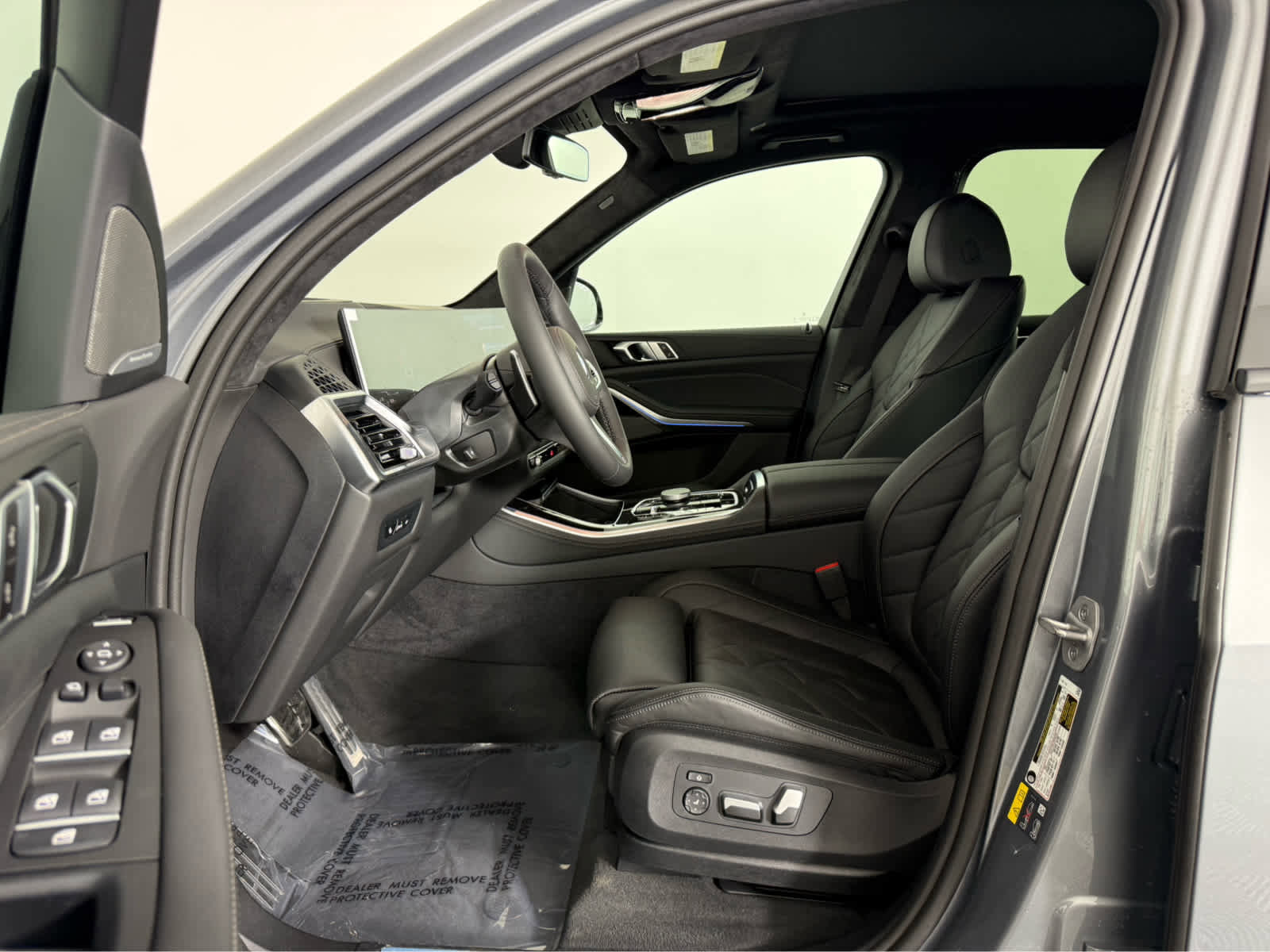 New 2026 BMW X5 xDrive50e w/ M Sport Package AWD/4WD image 9