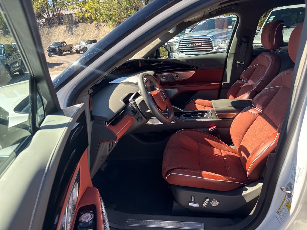 Certified 2024 Lincoln Nautilus Black Label AWD/4WD image 12