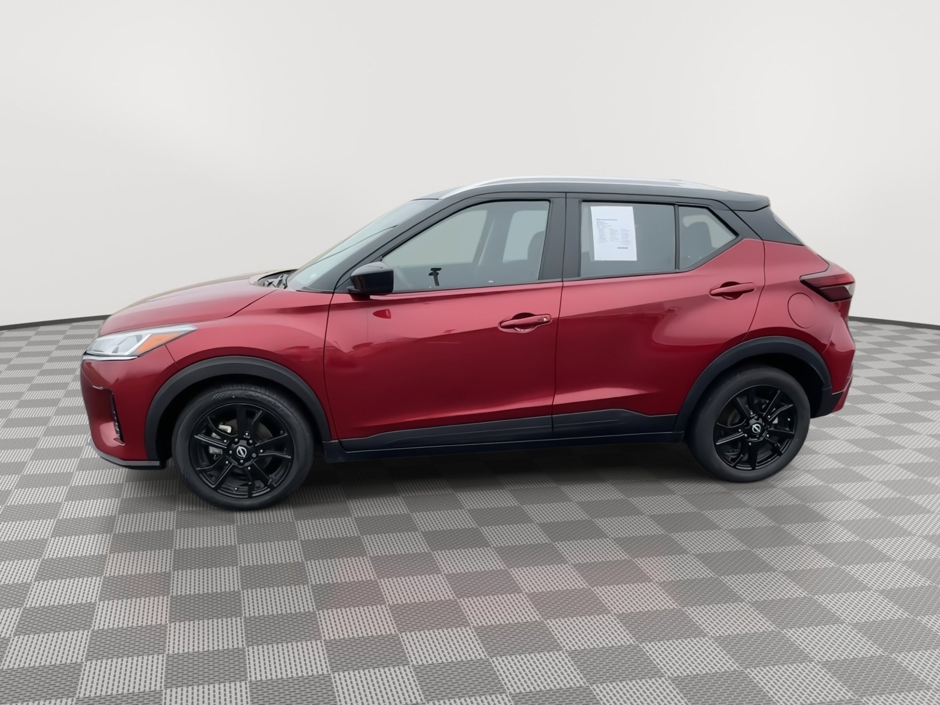 Used 2023 Nissan Kicks SV w/ Interior Electronics Package image 4