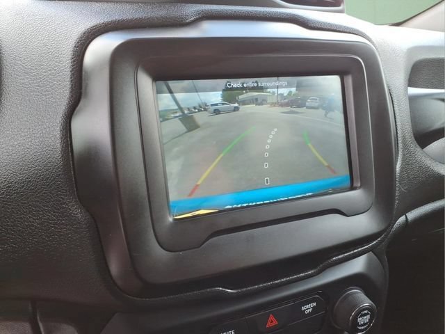 Used 2019 Jeep Renegade Latitude FWD image 23