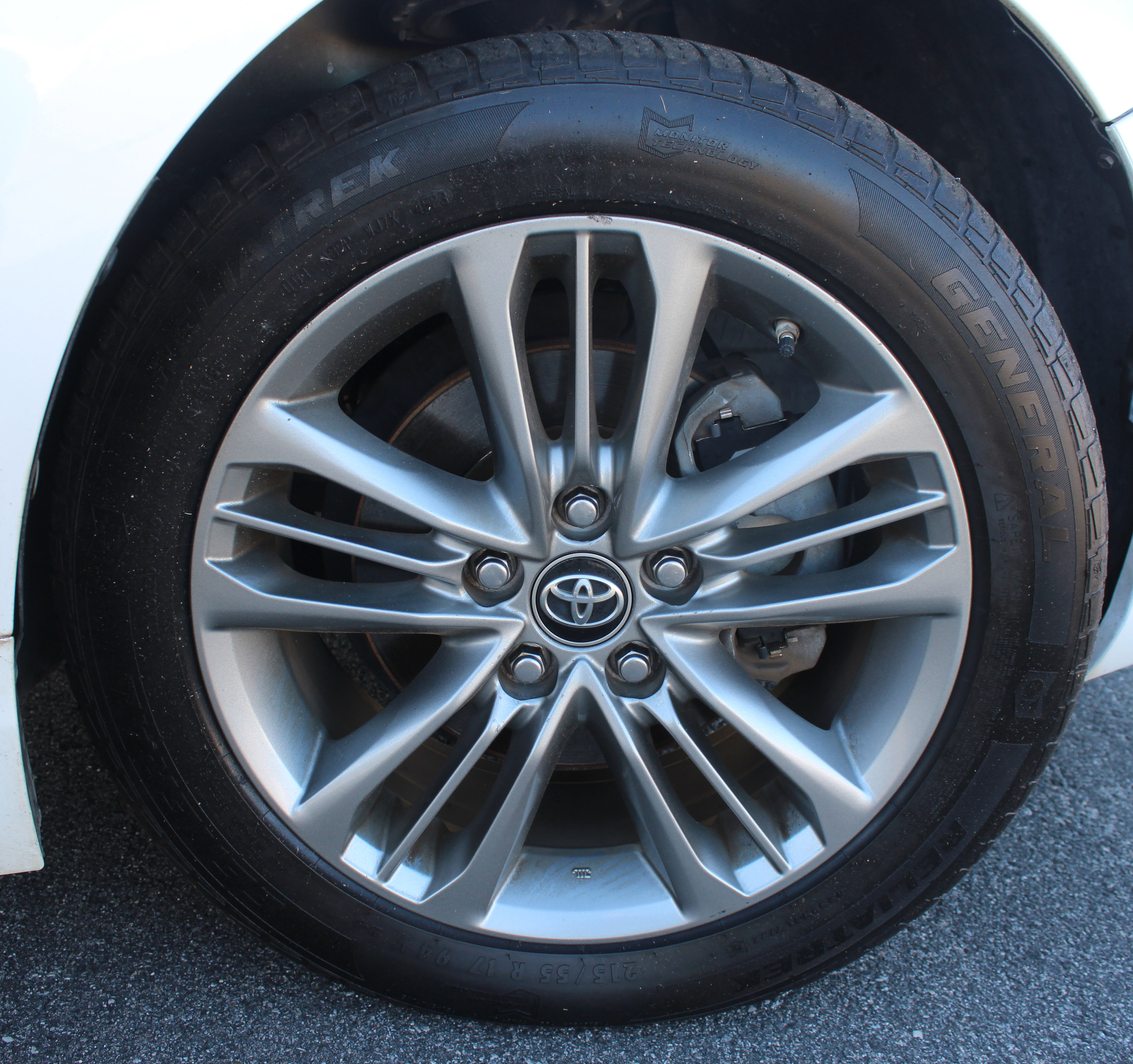 Used 2017 Toyota Camry SE w/ Moonroof Package image 21