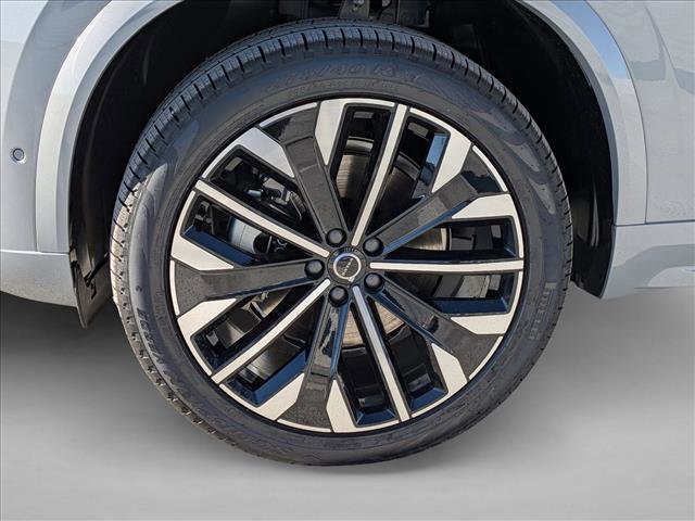 New 2026 Volvo XC90 B6 Ultra w/ Protection Package image 11
