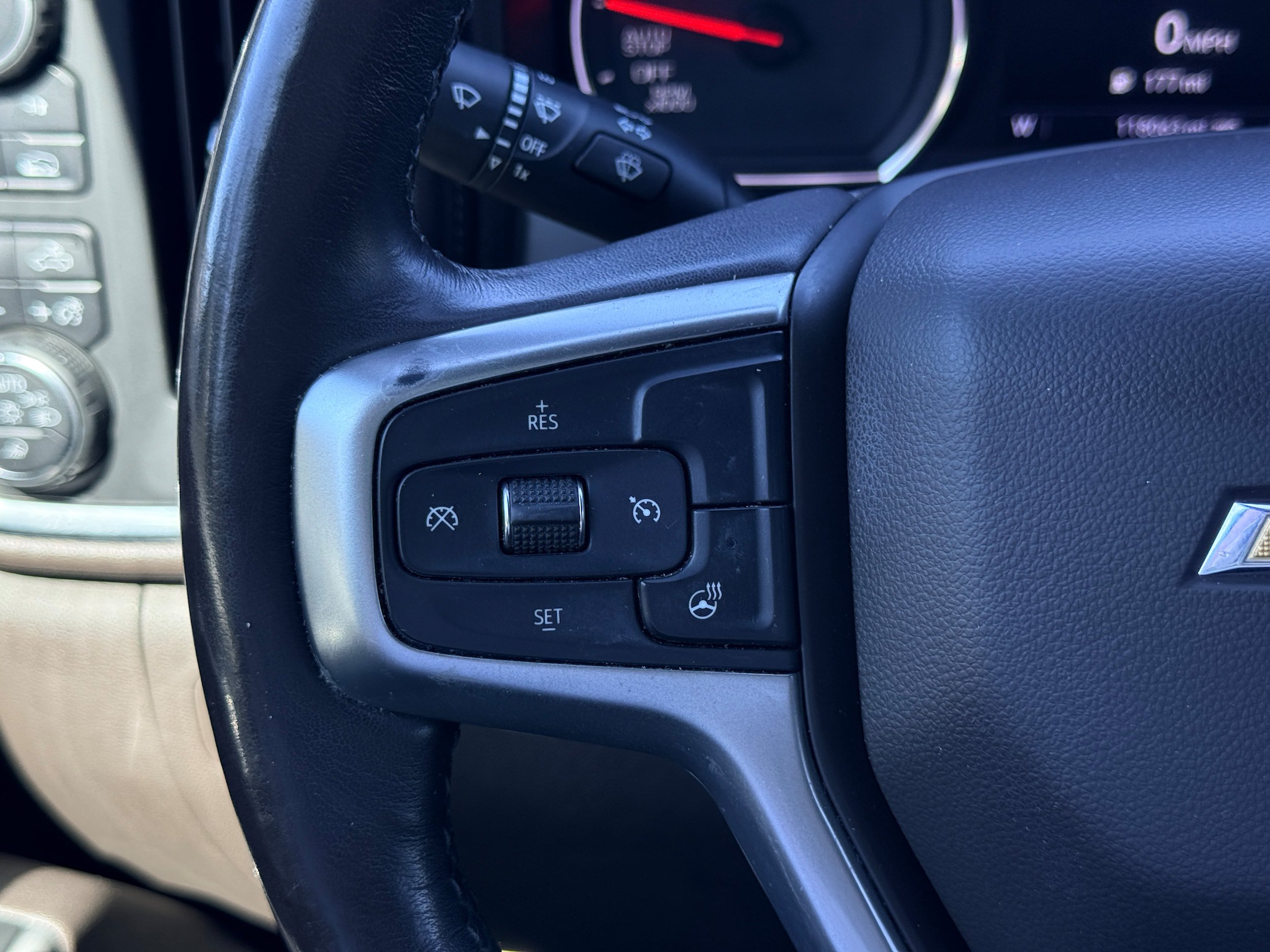 Used 2020 Chevrolet Silverado 1500 LTZ w/ LTZ Plus Package AWD/4WD image 15