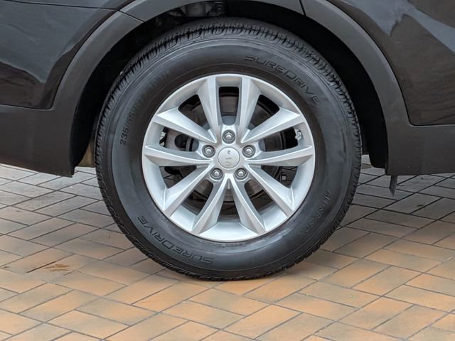 Used 2016 Kia Sorento LX w/ LX Convenience Package image 9