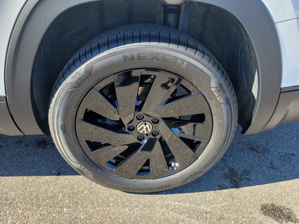 New 2026 Volkswagen Atlas SE image 27