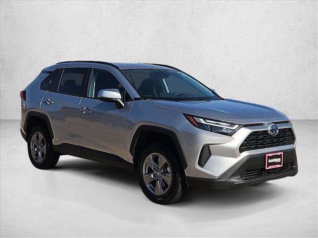 Used 2024 Toyota RAV4 LE AWD/4WD video 3