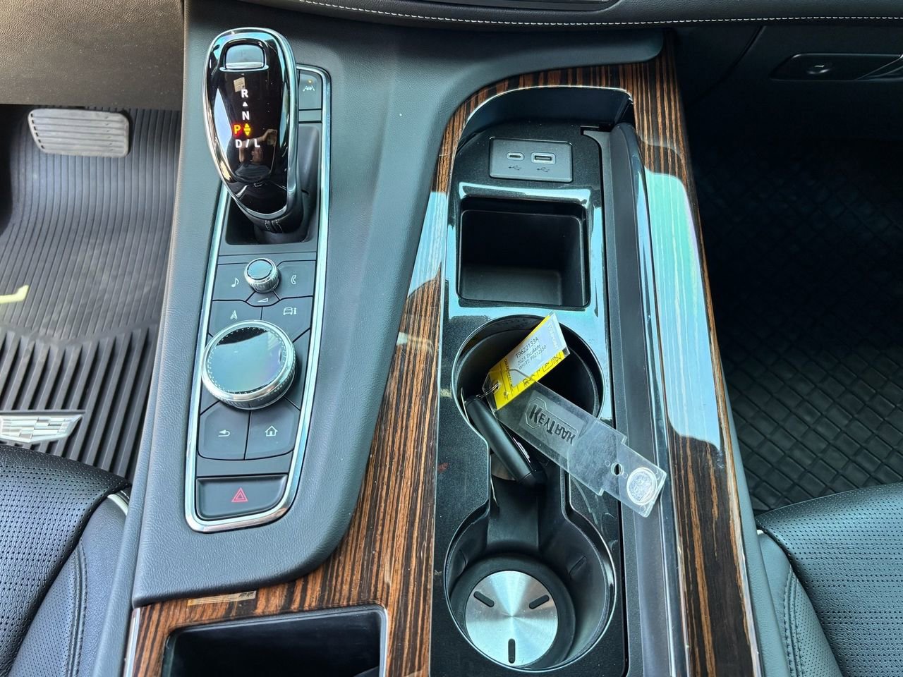 Used 2023 Cadillac Escalade Premium Luxury AWD/4WD image 27