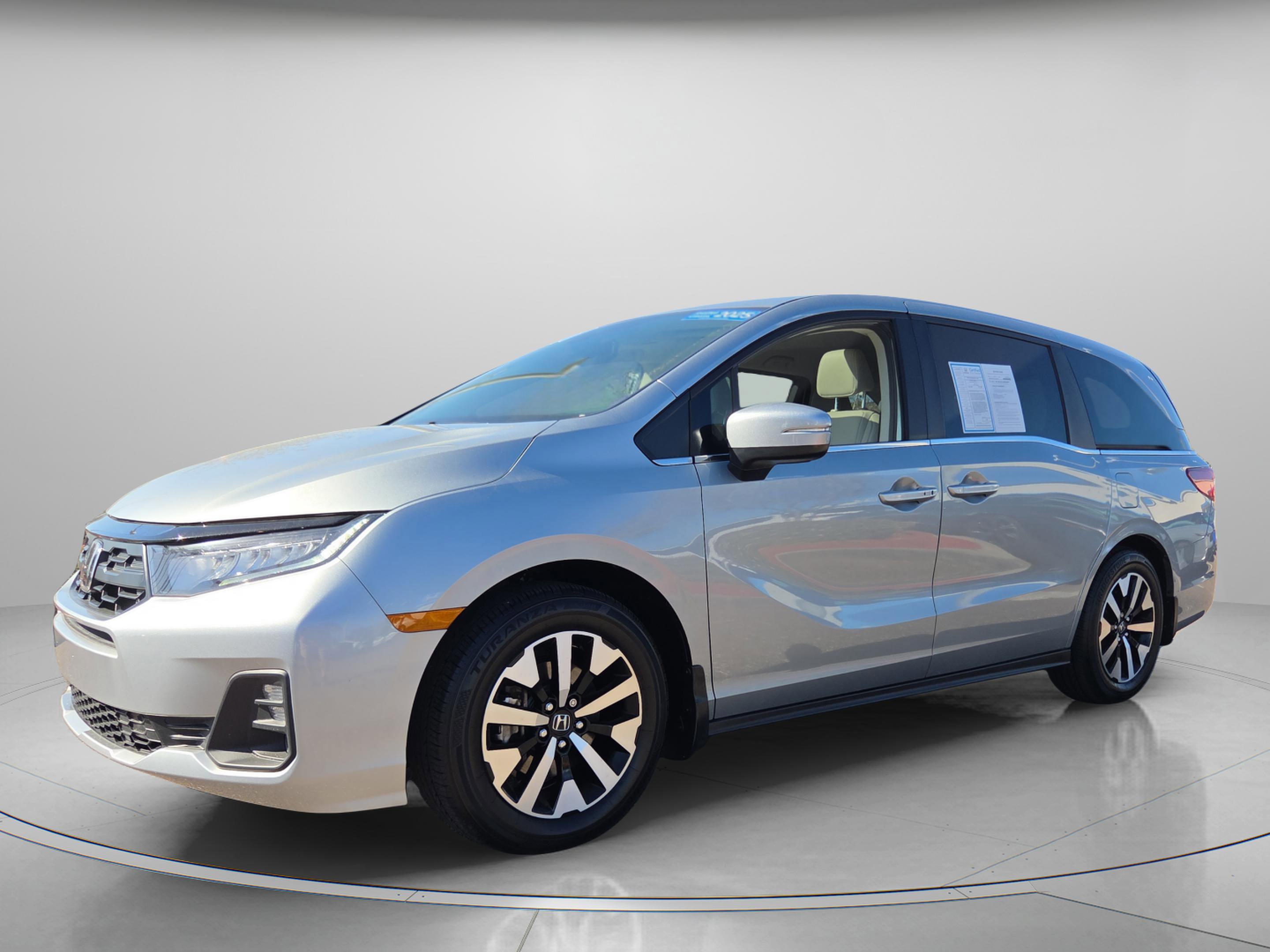Certified 2025 Honda Odyssey EX-L image 2