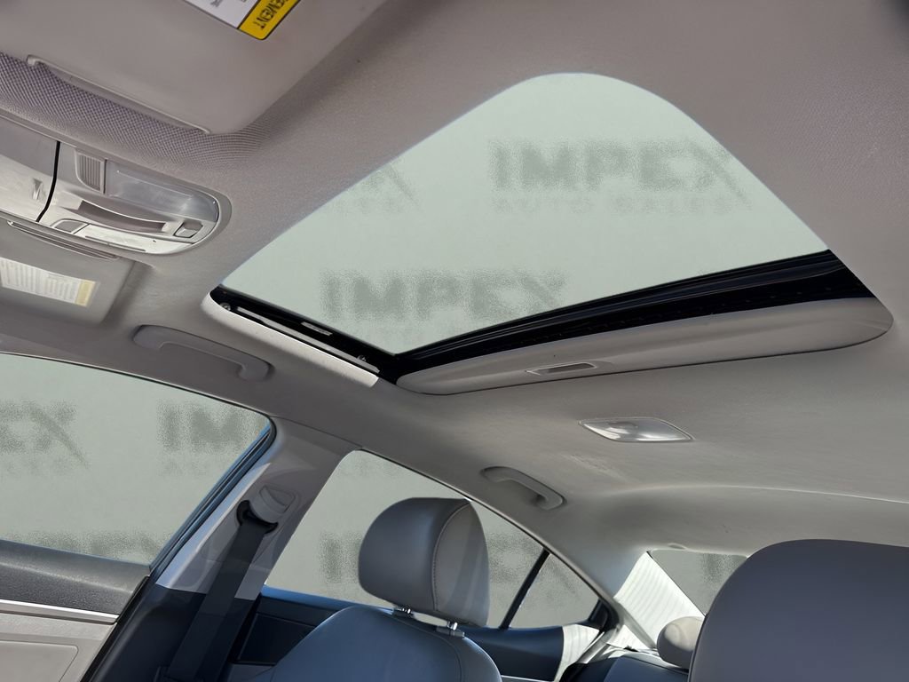 Used 2017 Hyundai Elantra Limited w/ Limited Tech Package 04 image 11