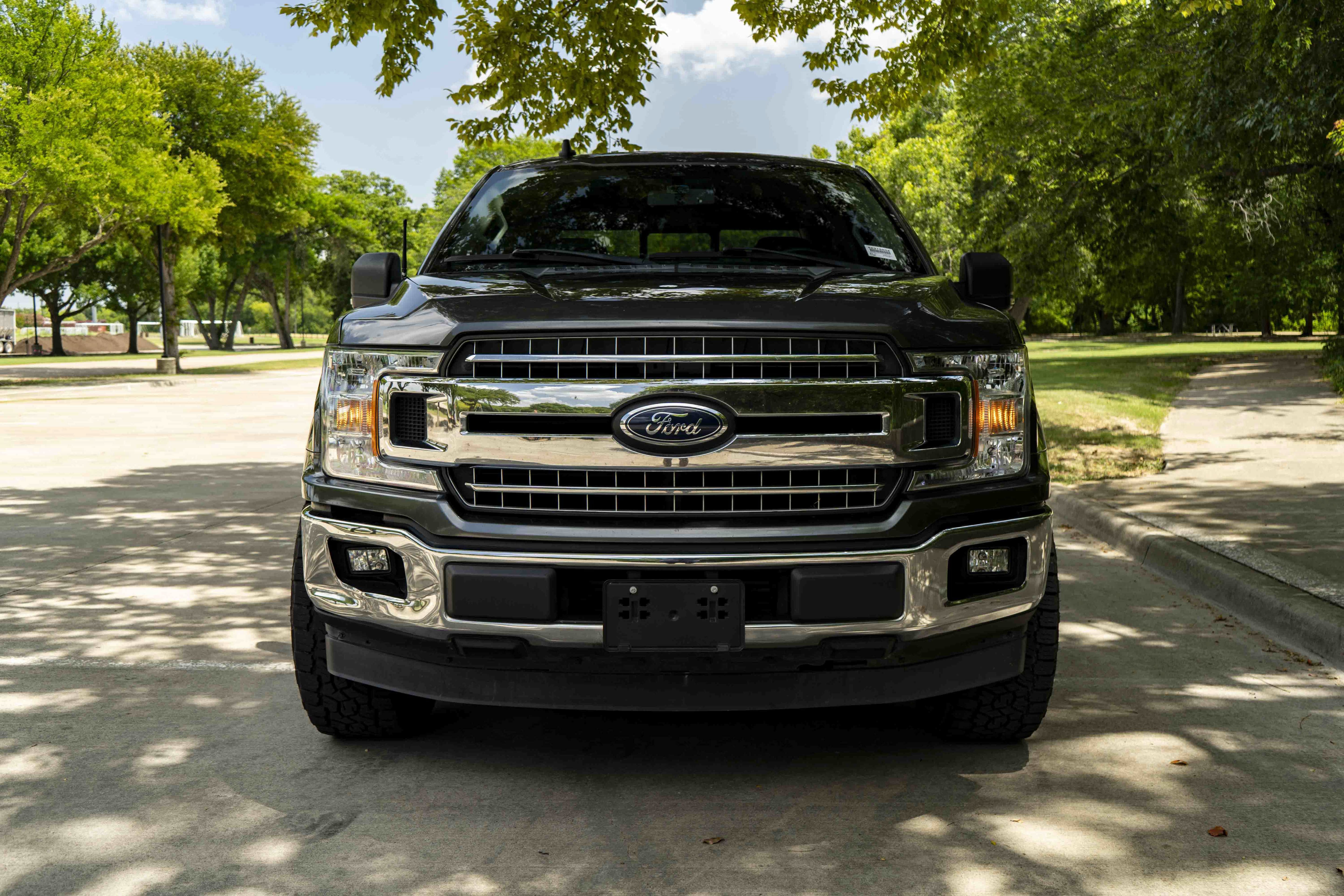 Used 2019 Ford F150 XLT w/ Equipment Group 302A Luxury RWD image 3