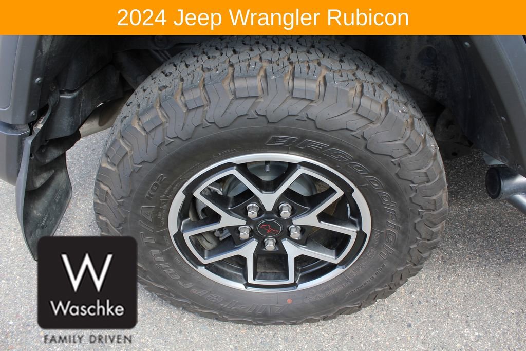 Used 2024 Jeep Wrangler Unlimited Rubicon w/ Convenience Group AWD/4WD image 13