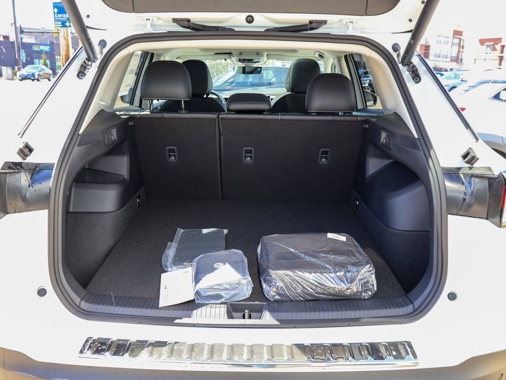 New 2026 Volkswagen Tiguan SE AWD/4WD image 10