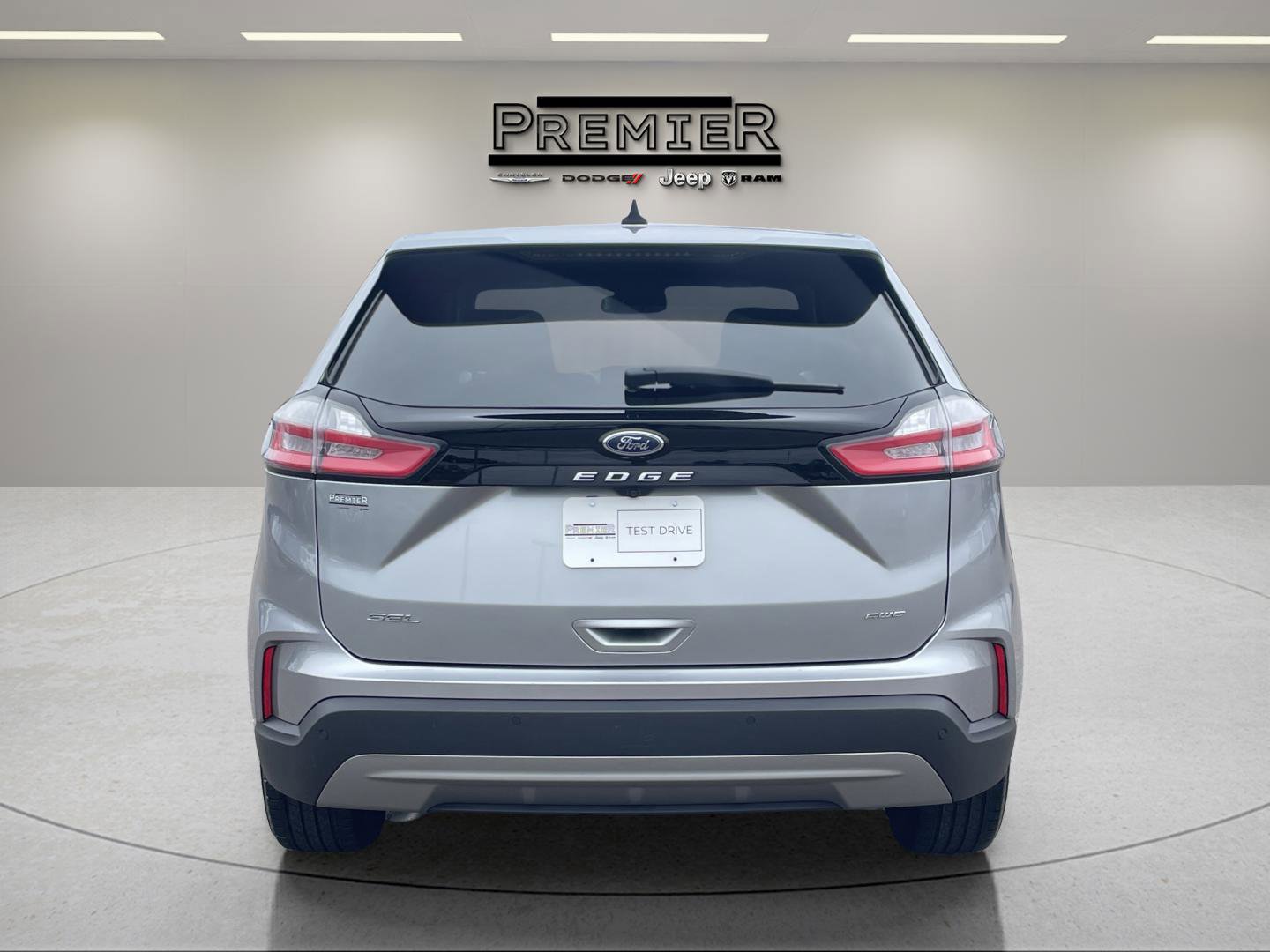 Used 2024 Ford Edge SEL image 7