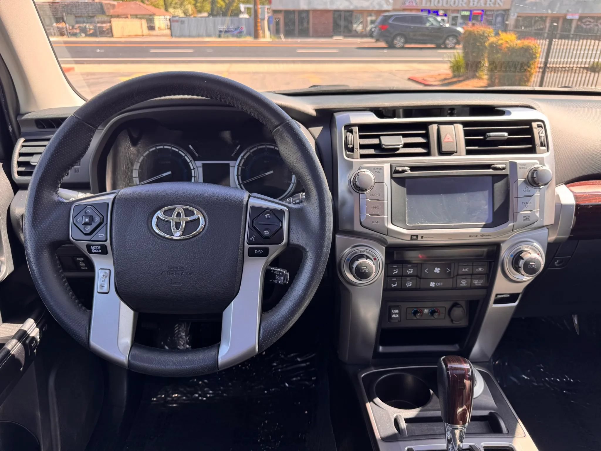 Used 2018 Toyota 4Runner Limited AWD/4WD image 20