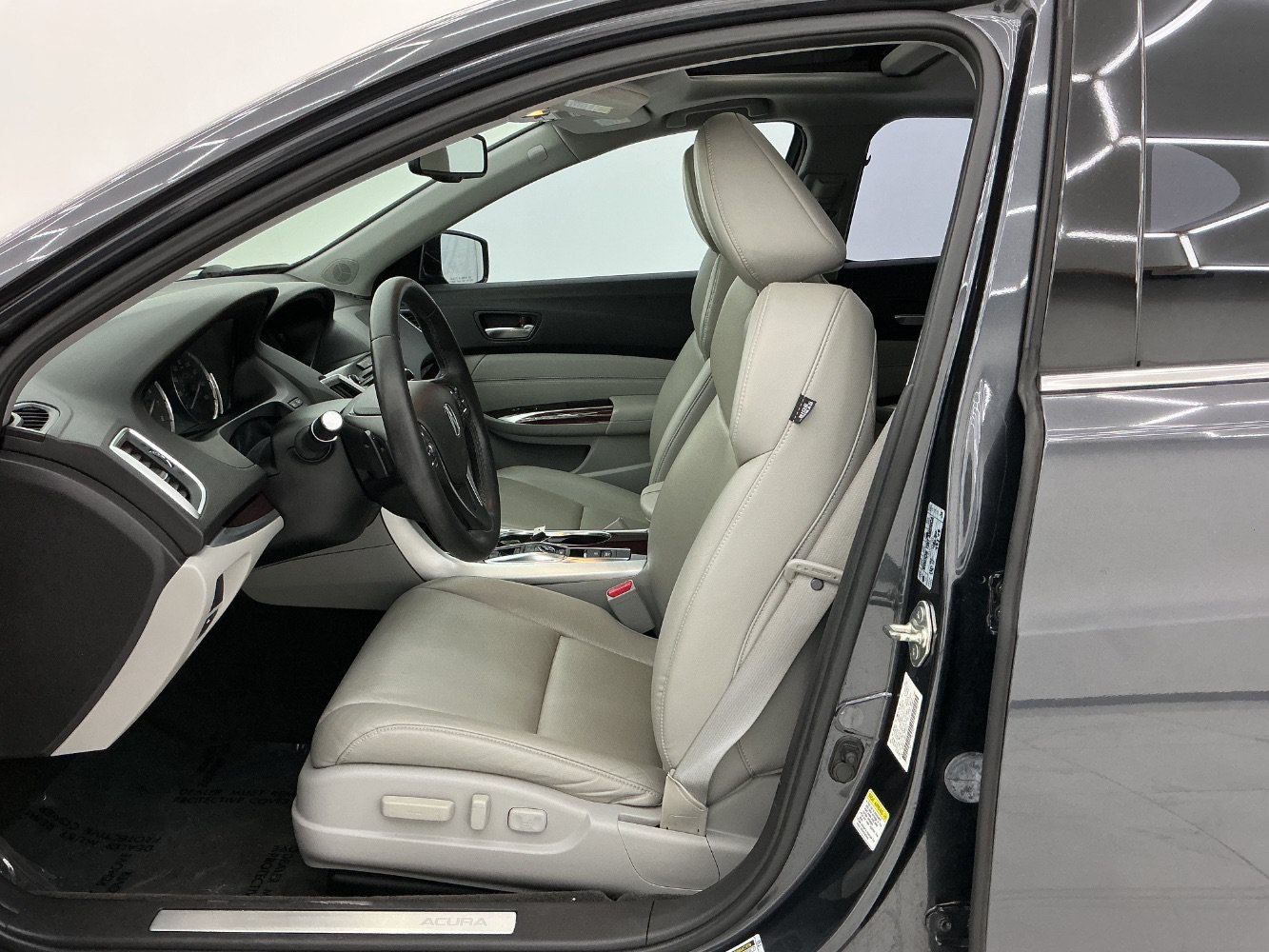 Used 2015 Acura TLX V6 FWD image 14